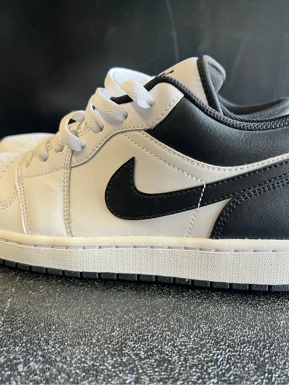 Air Jordan 1 Low Retro White/Black Sneakers